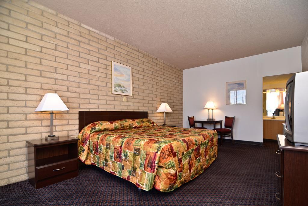Econo Lodge San Angelo Quarto foto